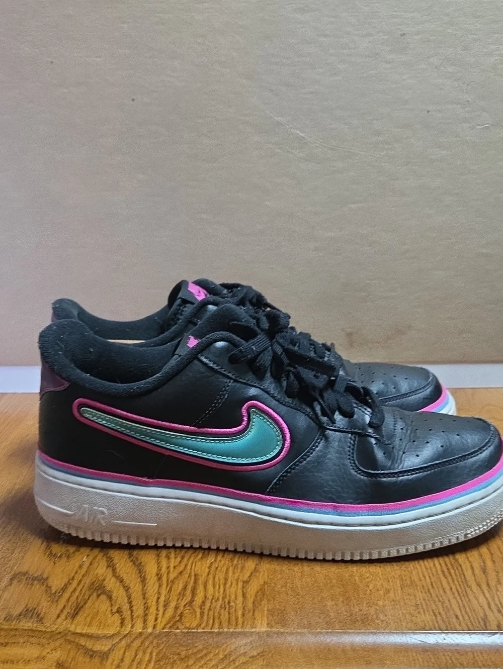 Nike Air Force 1 '07 LV8 Sport sneakers in a 